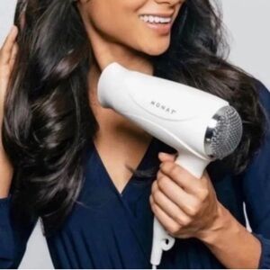 Monat Travel Perfect Mini Blow Dryer